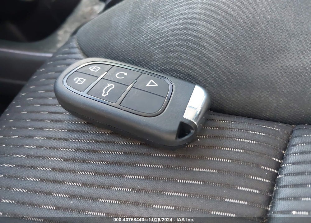 2011 DODGE JOURNEY MAINSTREET VIN: 3D4PH1FG2BT560886