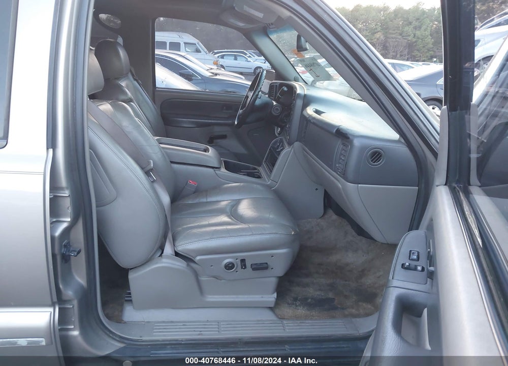 2003 CHEVROLET SUBURBAN 1500 LT VIN: 3GNEC16ZX3G194066