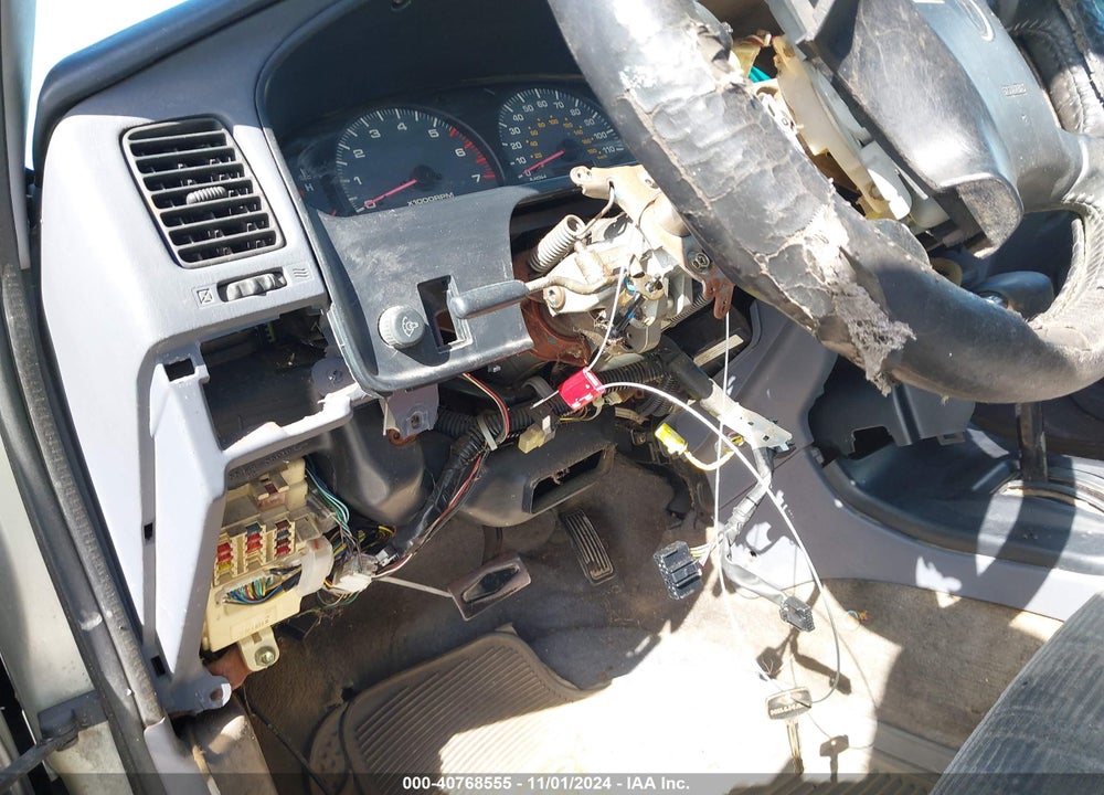 2000 TOYOTA 4RUNNER SR5 V6 VIN: JT3GN86R6Y0157682