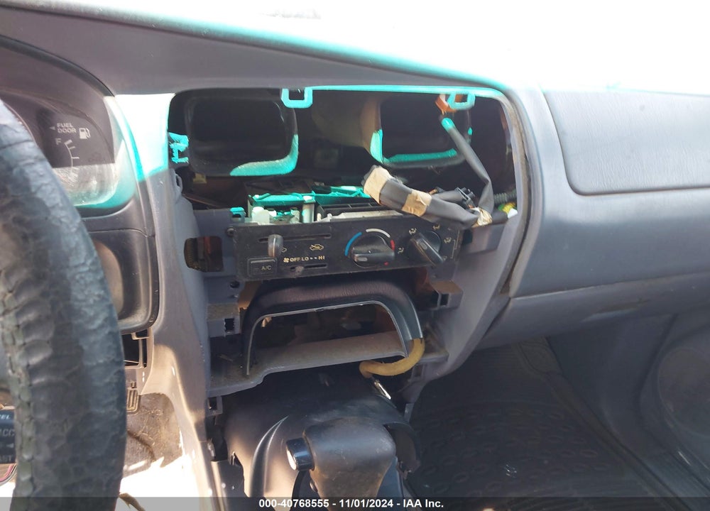 2000 TOYOTA 4RUNNER SR5 V6 VIN: JT3GN86R6Y0157682