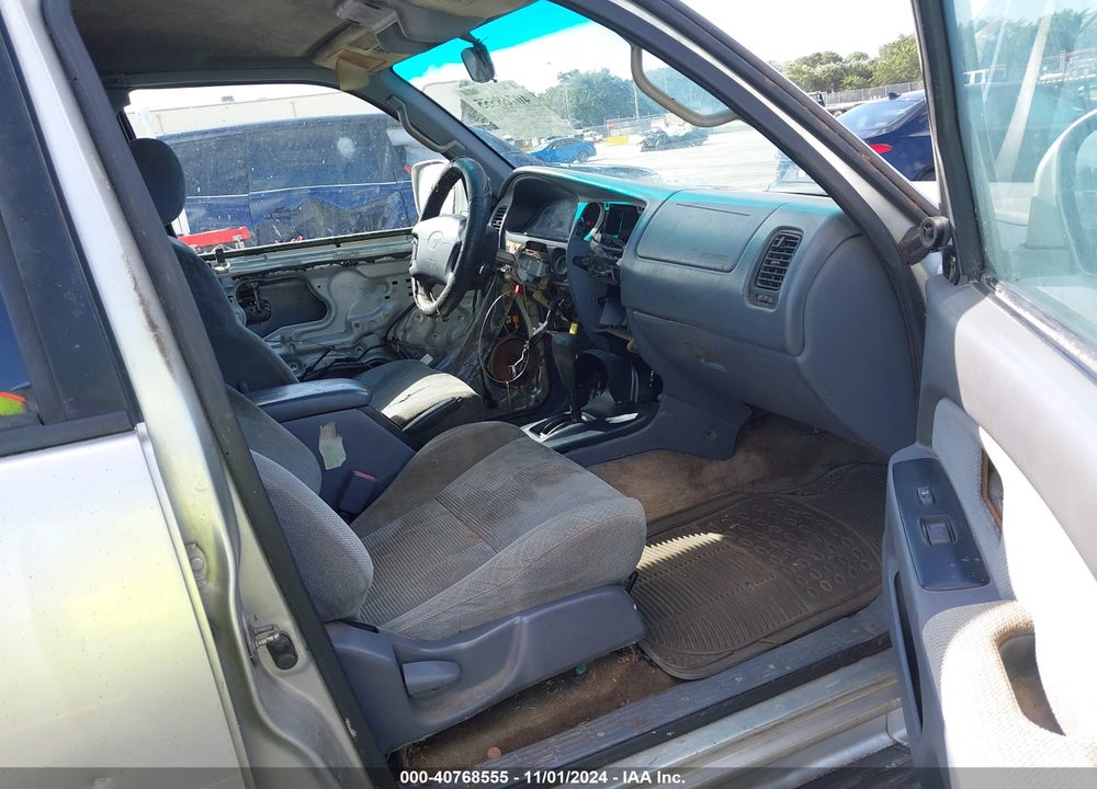 2000 TOYOTA 4RUNNER SR5 V6 VIN: JT3GN86R6Y0157682