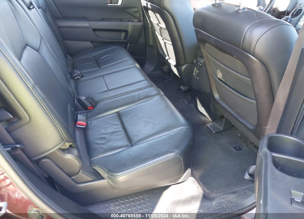 2010 HONDA PILOT EX-L VIN: 5FNYF4H51AB034699