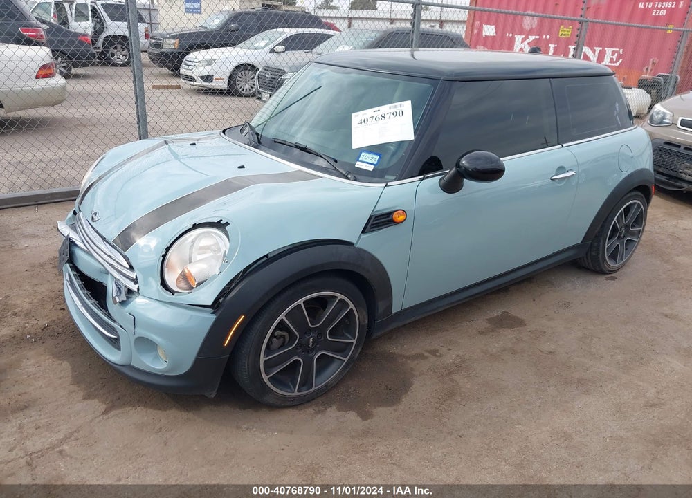 2013 MINI HARDTOP COOPER VIN: WMWSU3C56DT689016