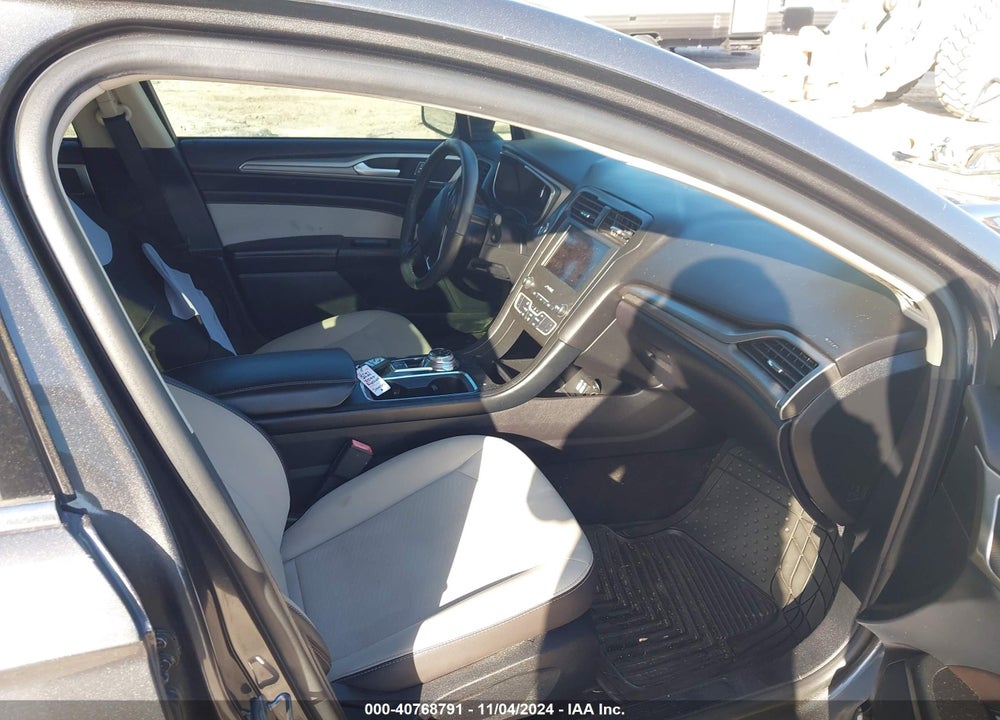 2020 FORD FUSION SE VIN: 3FA6P0HD6LR161492