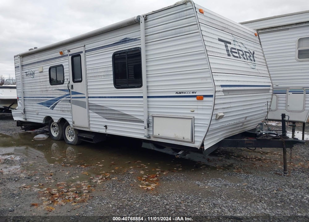 2004 TERRY N/A VIN: 1EA1B242X42807936