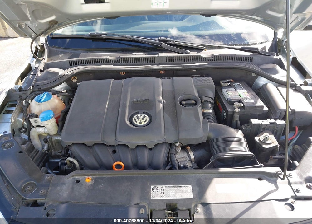 2013 VOLKSWAGEN JETTA SE VIN: 3VWDP7AJ1DM392581
