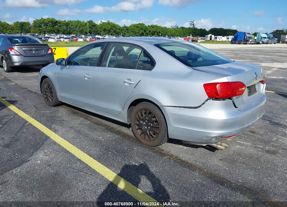 2013 VOLKSWAGEN JETTA SE VIN: 3VWDP7AJ1DM392581