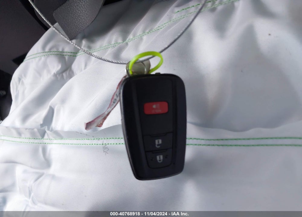 2019 TOYOTA C-HR XLE VIN: NMTKHMBX7KR080415