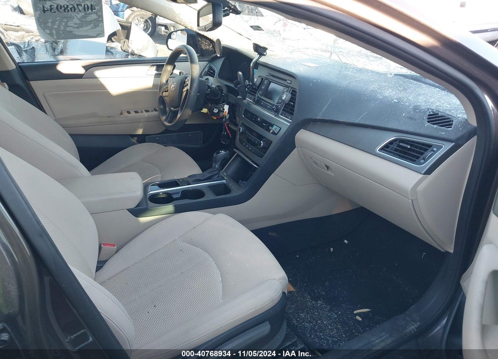 2015 HYUNDAI SONATA SE VIN: 5NPE24AF4FH185692