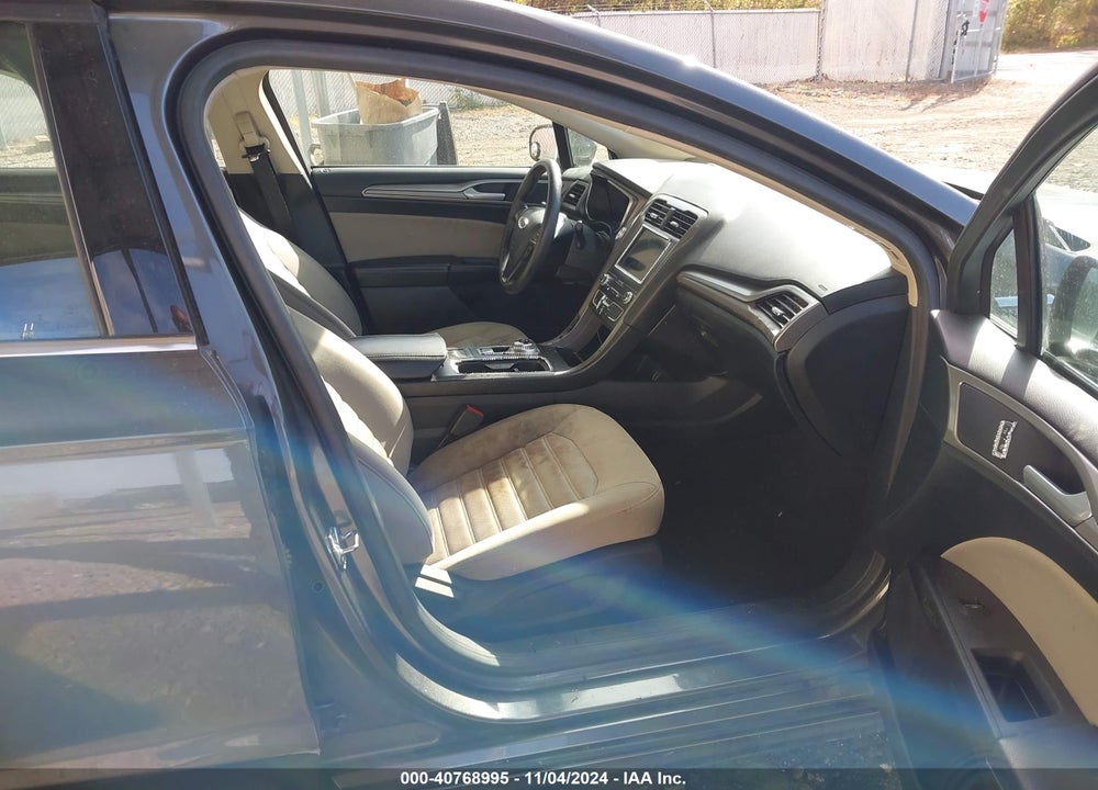 2019 FORD FUSION S VIN: 3FA6P0G73KR158883