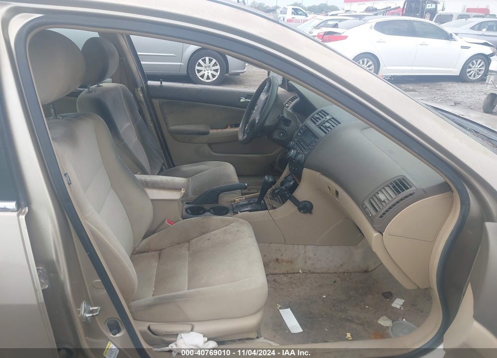 2005 HONDA ACCORD 2.4 EX VIN: 1HGCM56715A101893