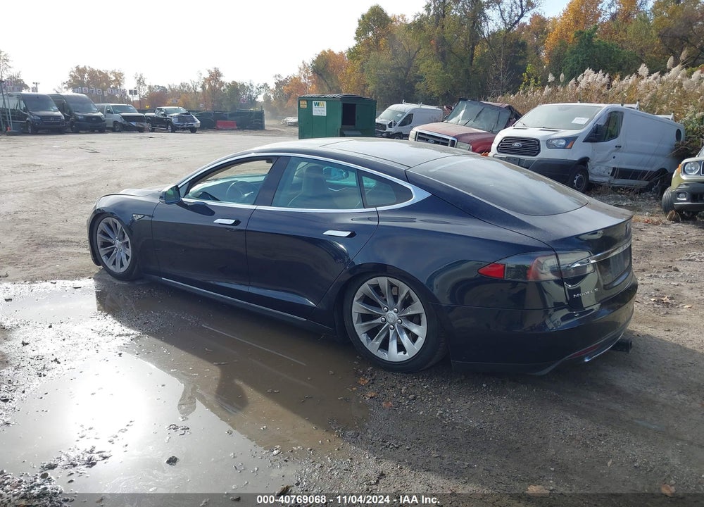 2013 TESLA MODEL S VIN: 5YJSA1CN3DFP08883