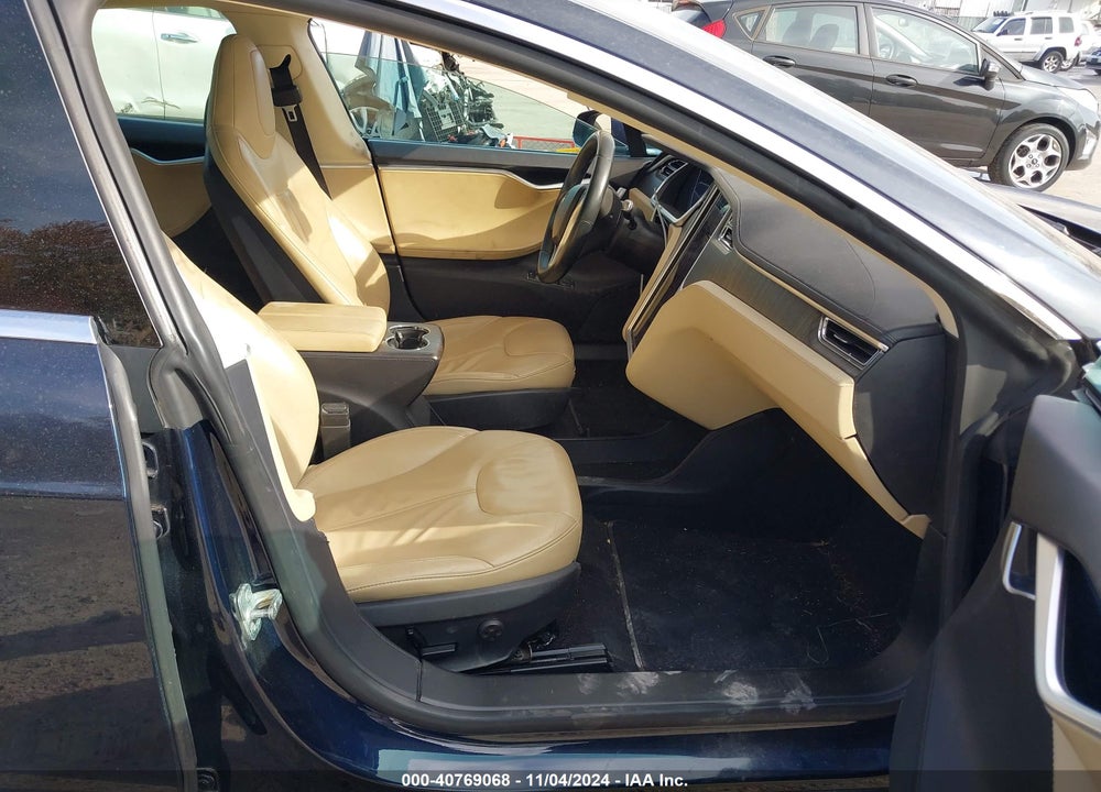 2013 TESLA MODEL S VIN: 5YJSA1CN3DFP08883