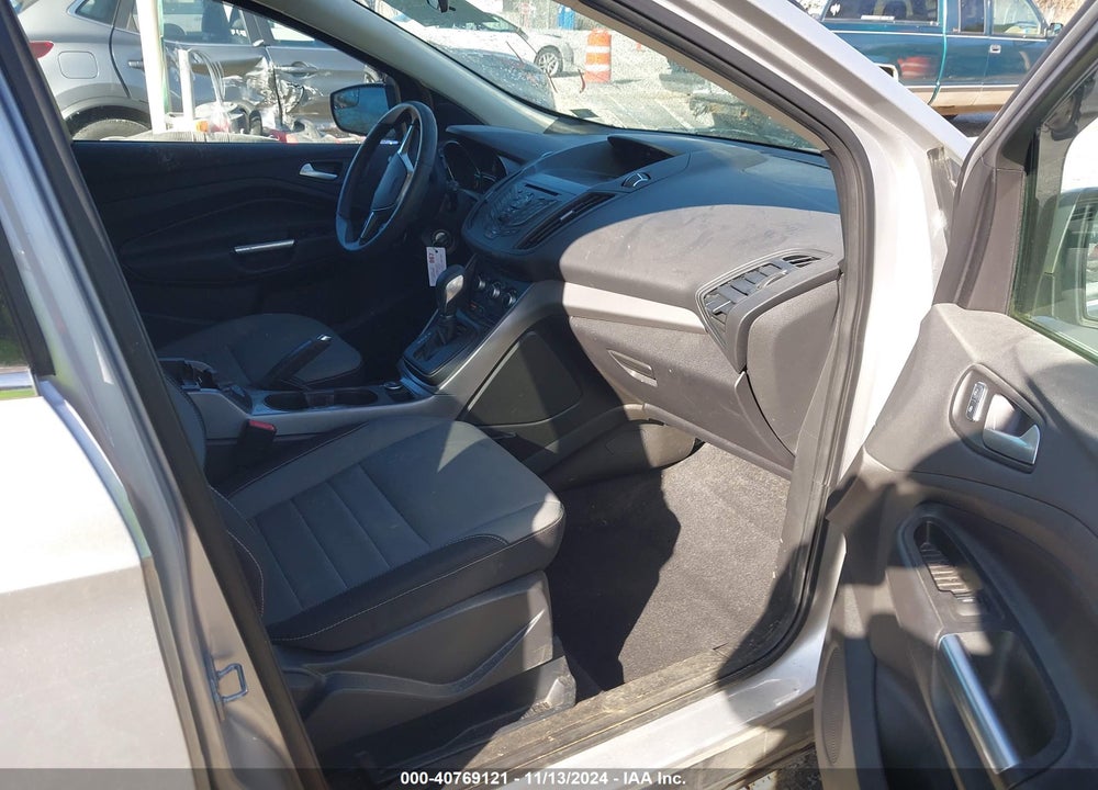 2016 FORD ESCAPE SE VIN: 1FMCU9GX5GUC52463
