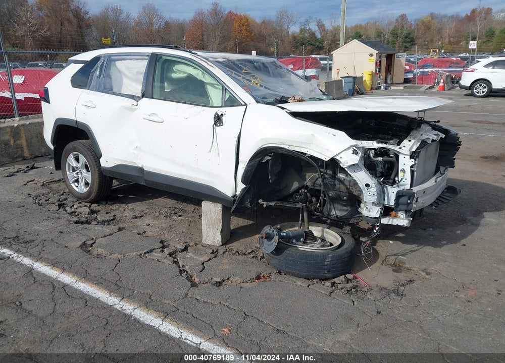 2020 TOYOTA RAV4 XLE VIN: JTMP1RFV5LD053907