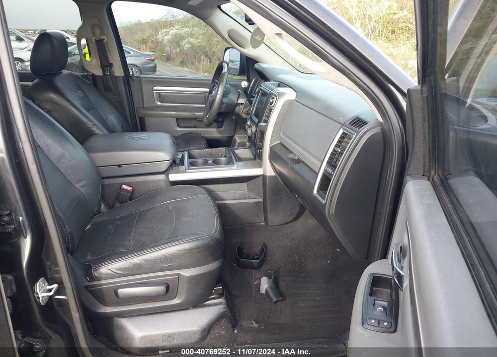 2015 RAM 2500 BIG HORN VIN: 3C6UR5ML6FG637530