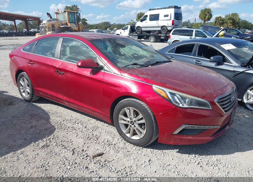2015 HYUNDAI SONATA SE VIN: 5NPE24AFXFH111855