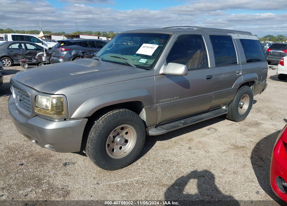 2000 CADILLAC ESCALADE STANDARD VIN: 1GYEK13R6YR134545