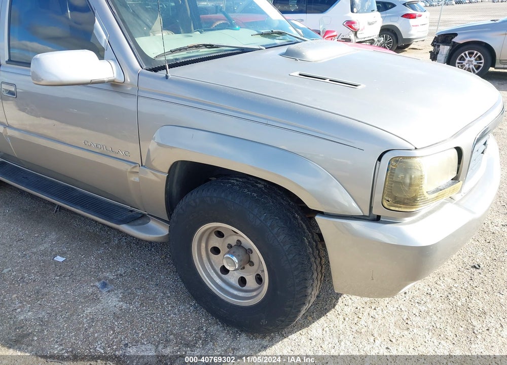 2000 CADILLAC ESCALADE STANDARD VIN: 1GYEK13R6YR134545