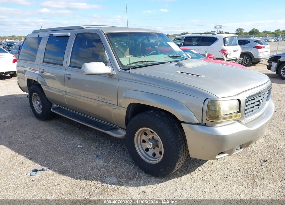 2000 CADILLAC ESCALADE STANDARD VIN: 1GYEK13R6YR134545