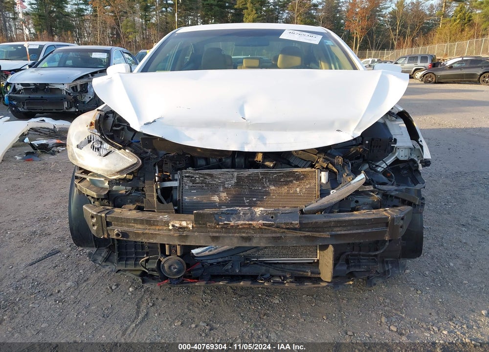 2011 HYUNDAI ELANTRA GLS VIN: 5NPDH4AE6BH053268