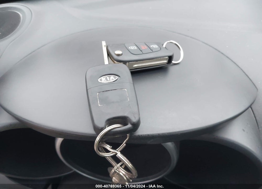 2012 KIA SOUL VIN: KNDJT2A60C7412005