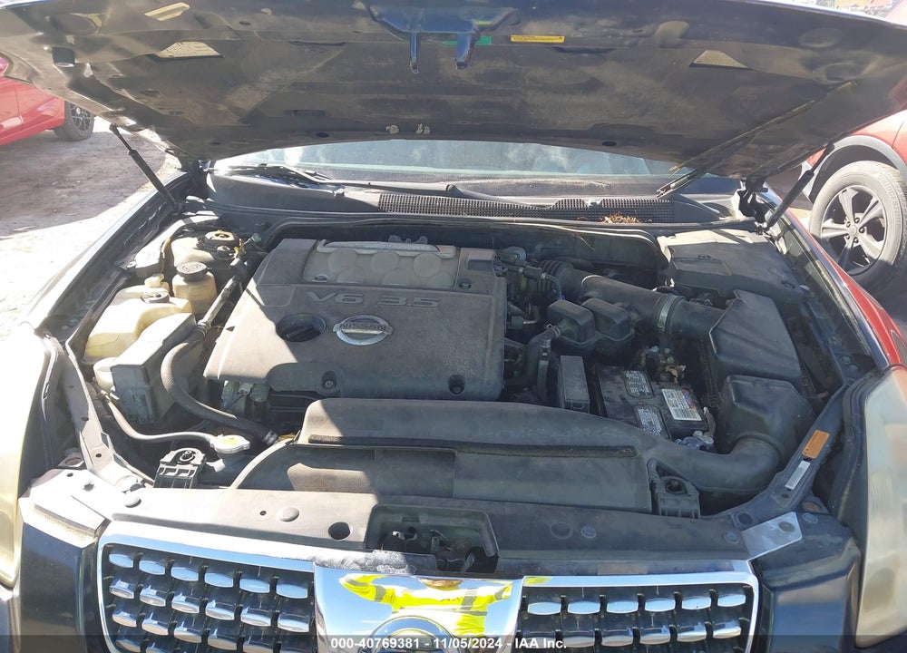 2005 NISSAN MAXIMA 3.5 SE VIN: 1N4BA41E15C828819