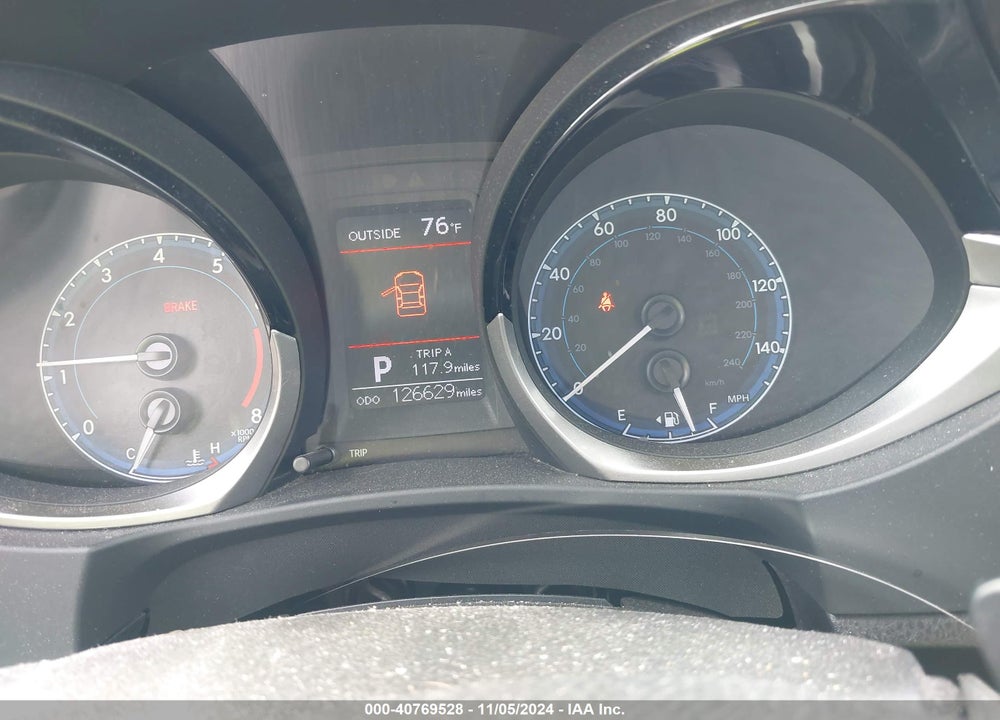 2014 TOYOTA COROLLA VIN: 2T1BURHE0EC076882