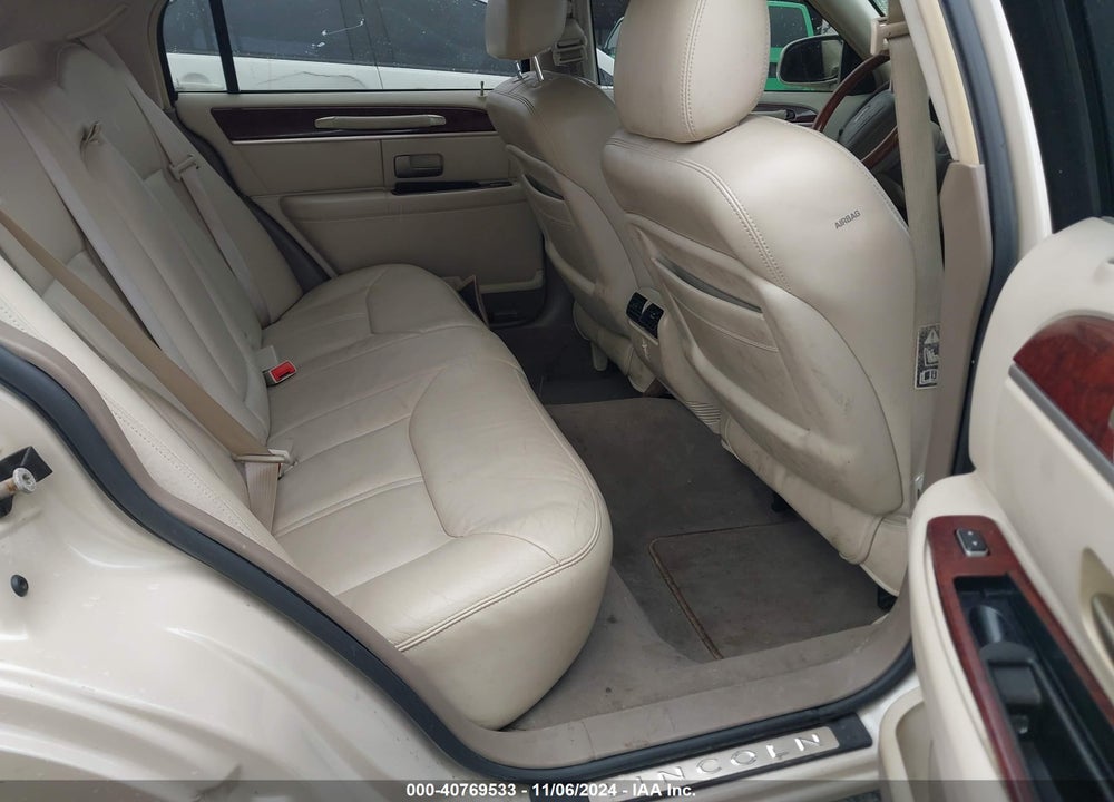 2003 LINCOLN TOWN CAR CARTIER VIN: 1LNHM83WX3Y646962