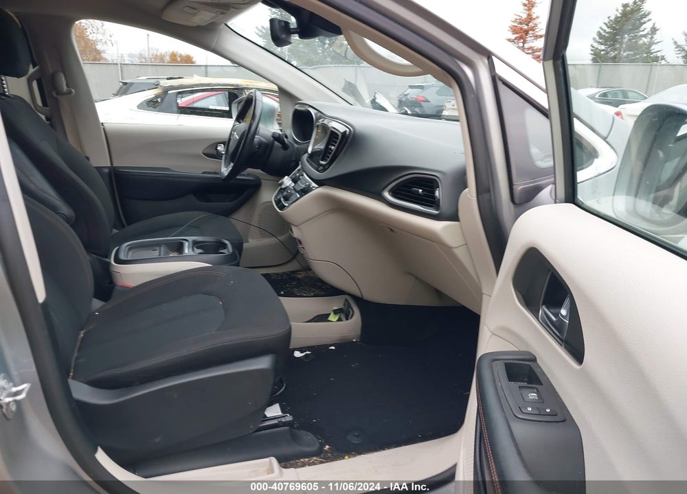 2020 CHRYSLER PACIFICA TOURING VIN: 2C4RC1FG3LR134469