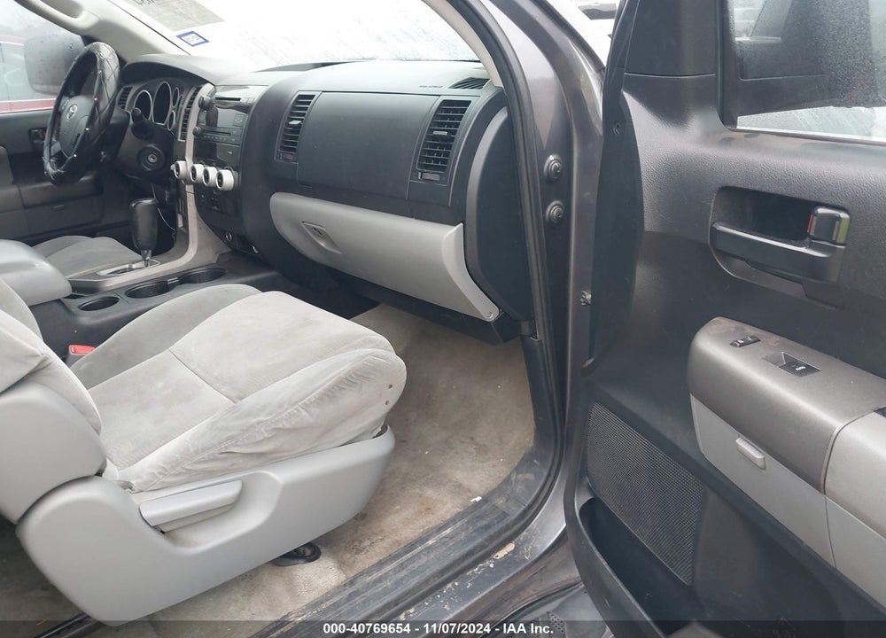 2011 TOYOTA SEQUOIA SR5 4.6L V8 VIN: 5TDZM5G10BS003066