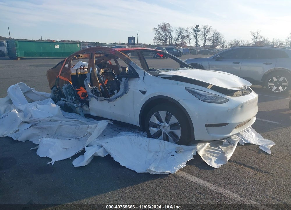 2021 TESLA MODEL Y LONG RANGE DUAL MOTOR ALL-WHEEL DRIVE VIN: 5YJYGDEE9MF117903