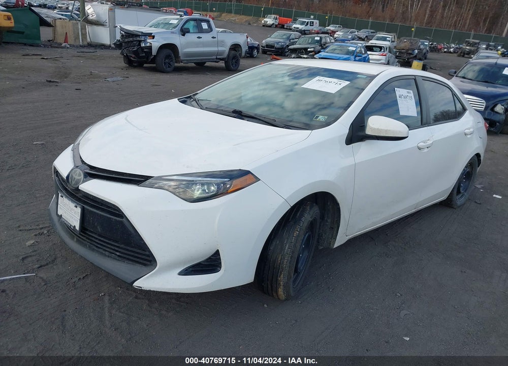 2018 TOYOTA COROLLA LE VIN: 2T1BURHE1JC987717