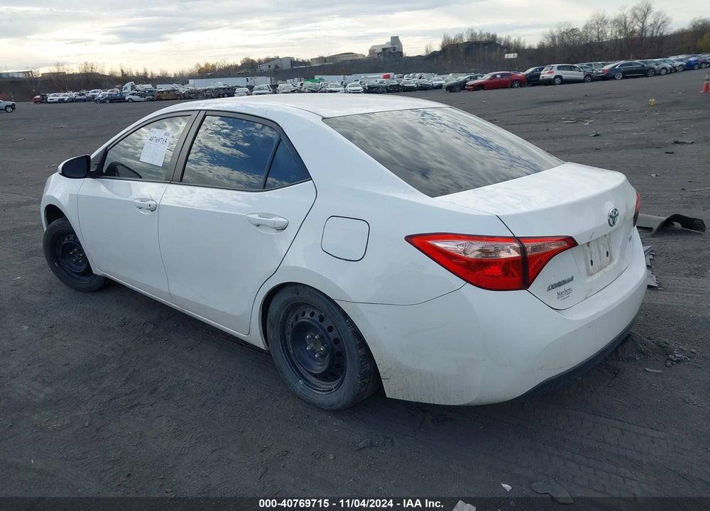 2018 TOYOTA COROLLA LE VIN: 2T1BURHE1JC987717