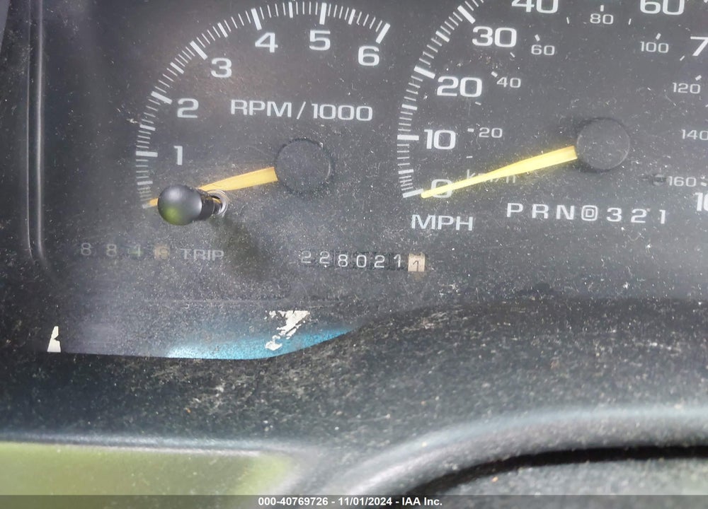 1997 CHEVROLET SUBURBAN 1500 VIN: 3GNFK16R3VG136665