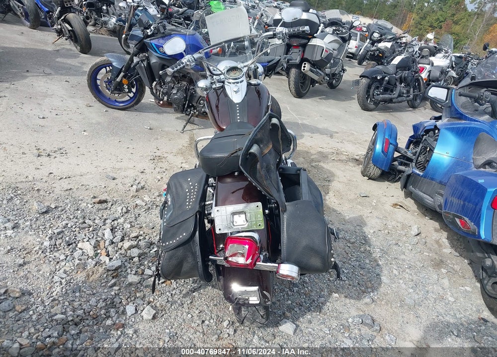 2011 HARLEY-DAVIDSON FLSTC VIN: 1HD1BW510BB016353