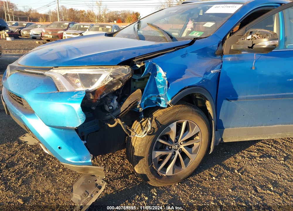 2016 TOYOTA RAV4 HV XLE VIN: JTMRJREVXGD019025