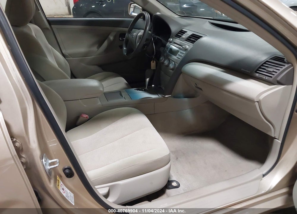 2011 TOYOTA CAMRY LE VIN: 4T1BF3EK5BU145982