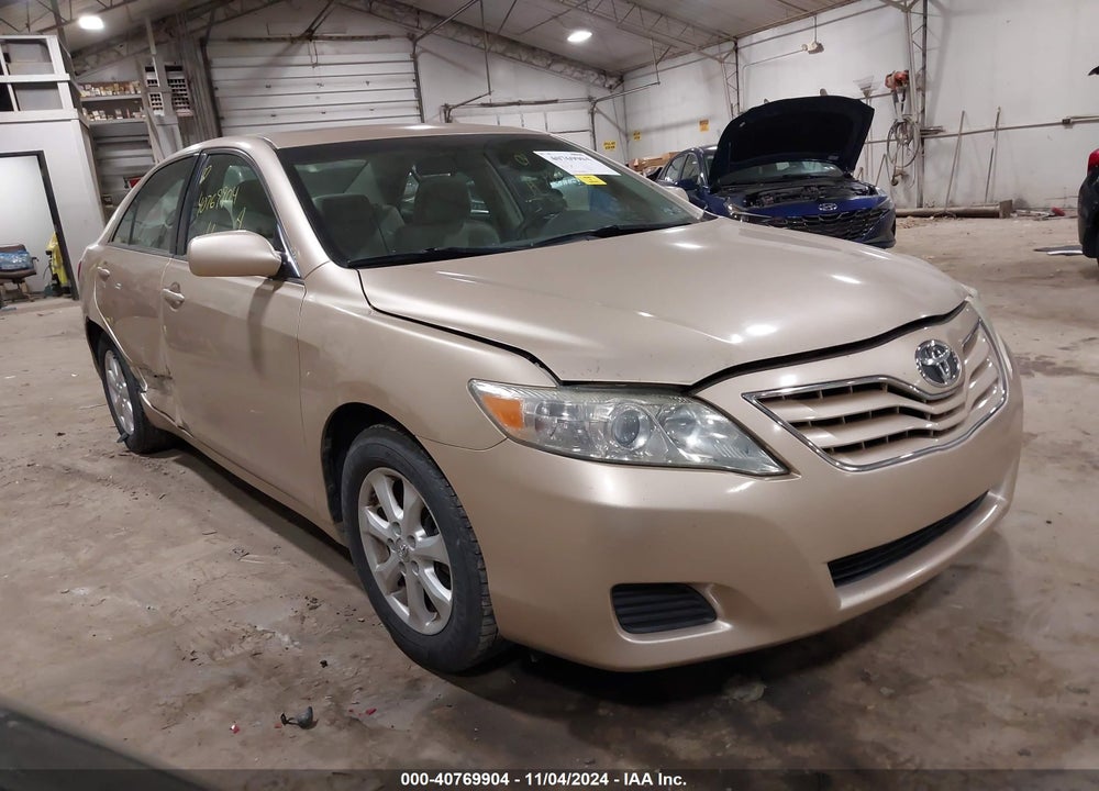 2011 TOYOTA CAMRY LE VIN: 4T1BF3EK5BU145982