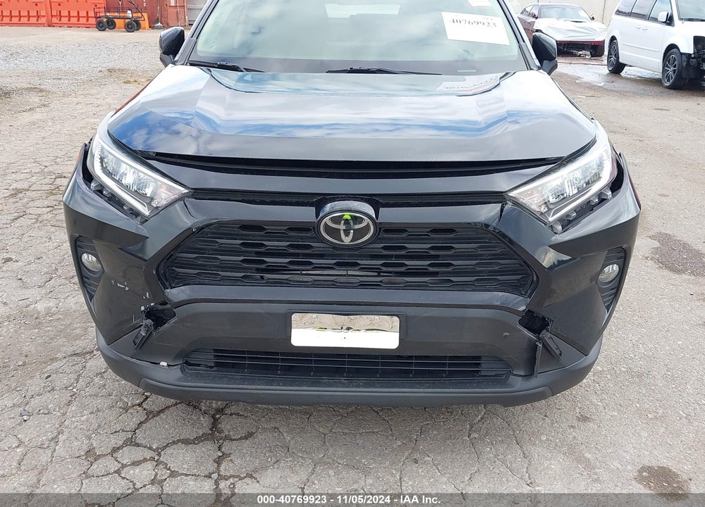 2019 TOYOTA RAV4 XLE VIN: JTMP1RFV9KD501676