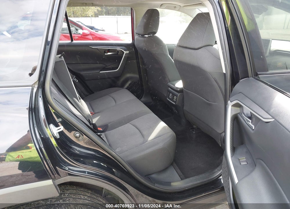 2019 TOYOTA RAV4 XLE VIN: JTMP1RFV9KD501676
