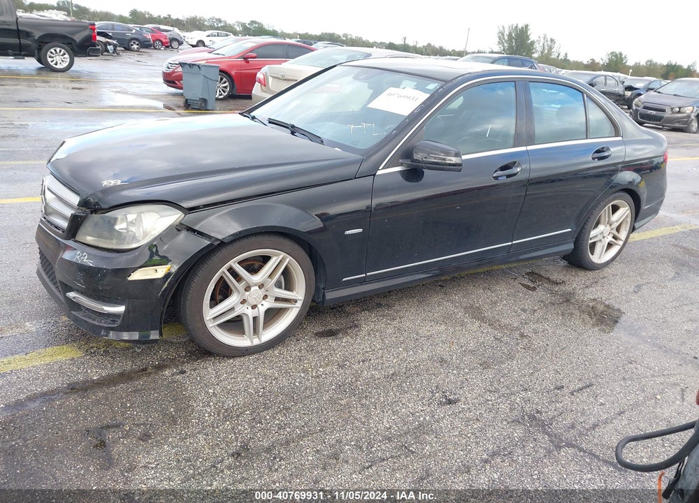 2012 MERCEDES-BENZ C 250 LUXURY/SPORT VIN: WDDGF4HB1CA607605