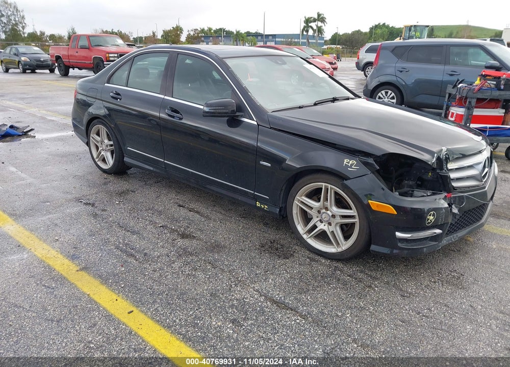 2012 MERCEDES-BENZ C 250 LUXURY/SPORT VIN: WDDGF4HB1CA607605