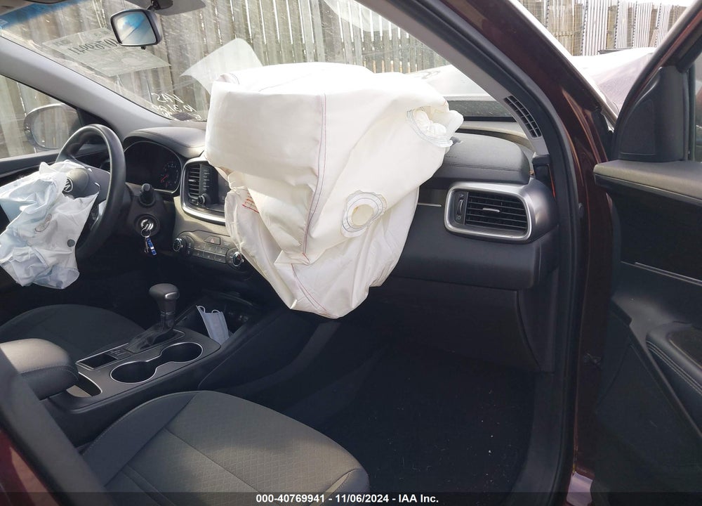 2019 KIA SORENTO 2.4L LX VIN: 5XYPGDA32KG559962