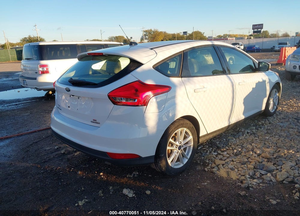 2016 FORD FOCUS SE VIN: 1FADP3K27GL291415