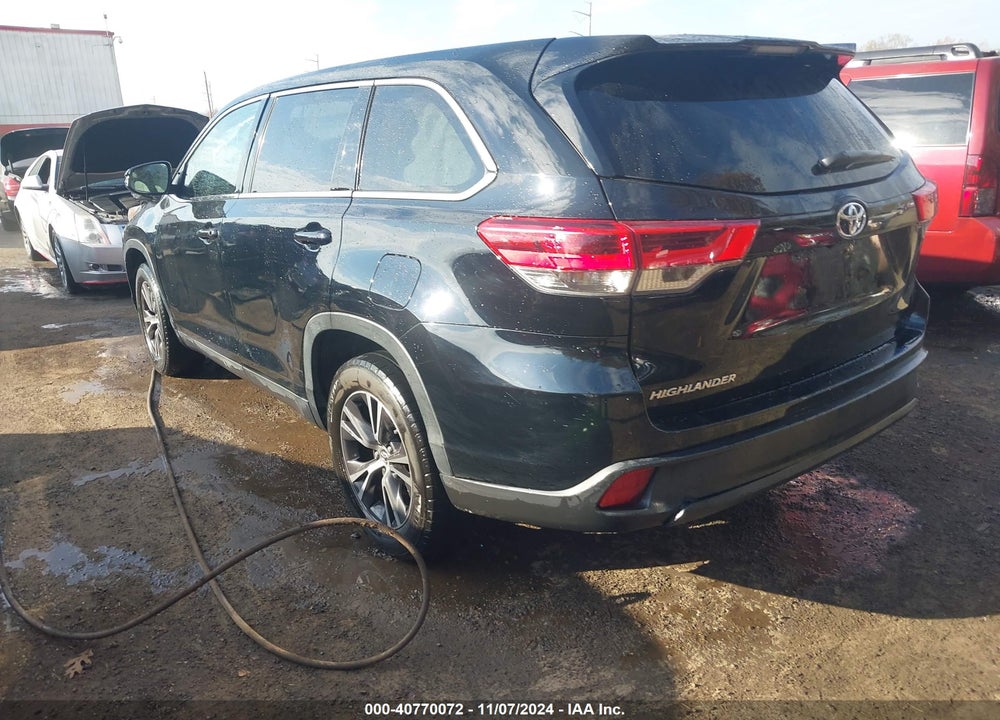 2019 TOYOTA HIGHLANDER LE VIN: 5TDZARFH6KS057017