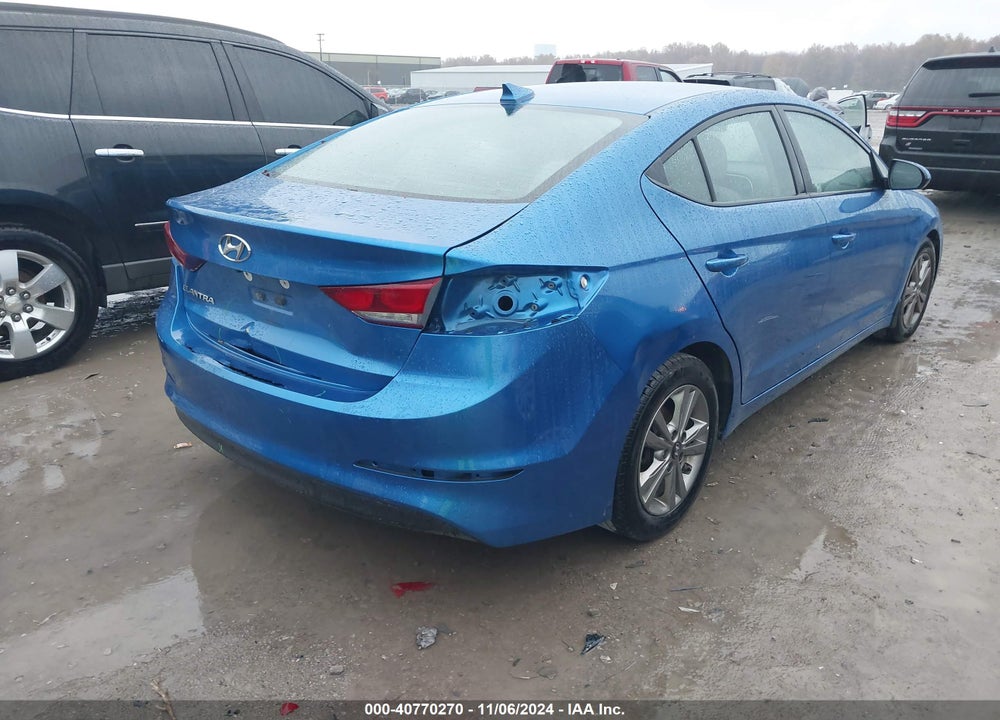 2018 HYUNDAI ELANTRA SEL VIN: 5NPD84LF5JH322025