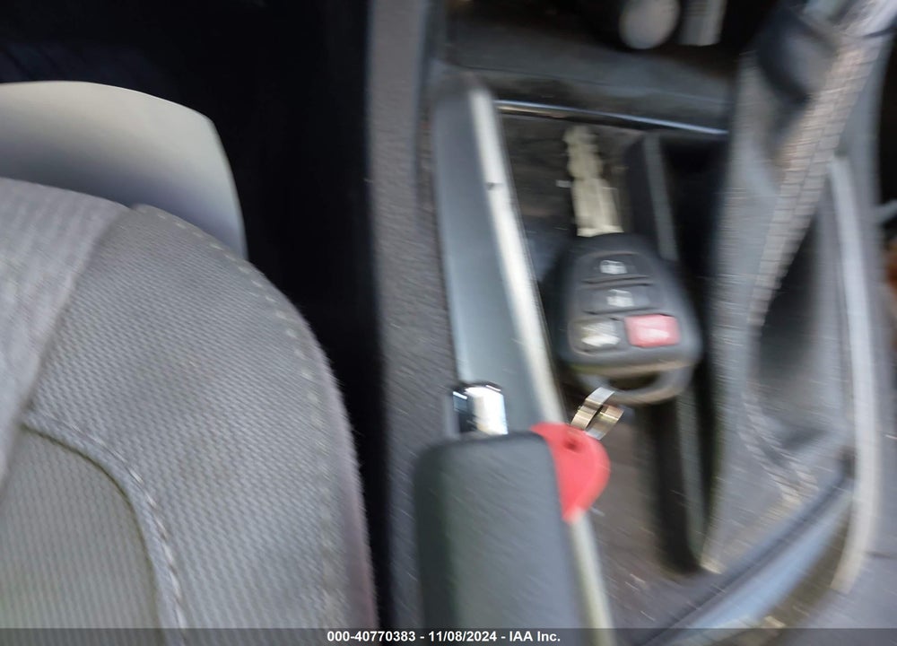 2015 TOYOTA COROLLA LE VIN: 2T1BURHE3FC408203