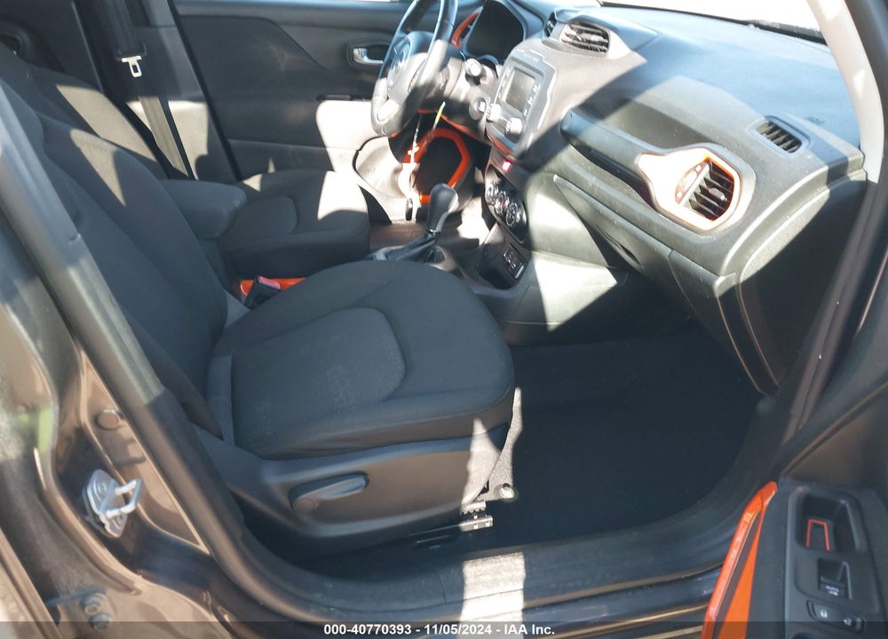 2017 JEEP RENEGADE LATITUDE FWD VIN: ZACCJABB1HPE80585
