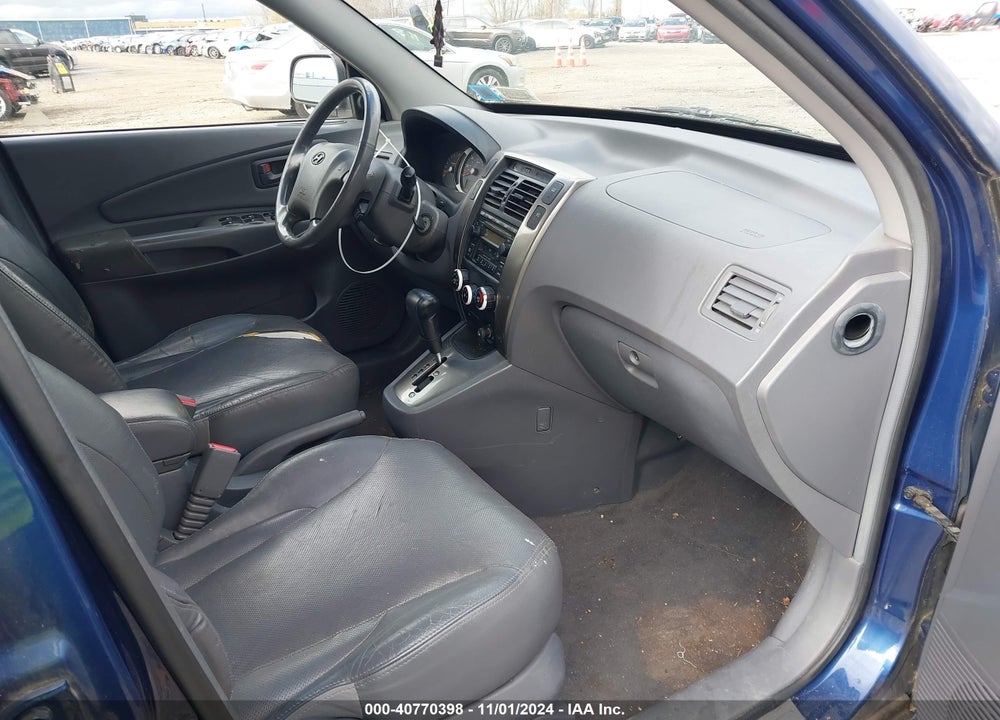 2005 HYUNDAI TUCSON GLS/LX VIN: KM8JN72D45U182876